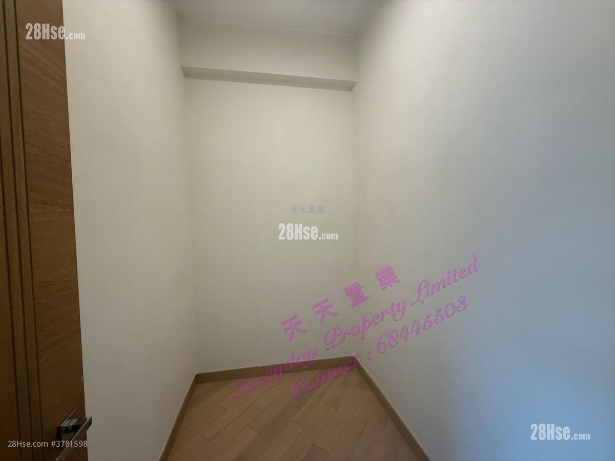 The Mediterranean Rental 2 Bedrooms , 1 Bathroom 668 ft²