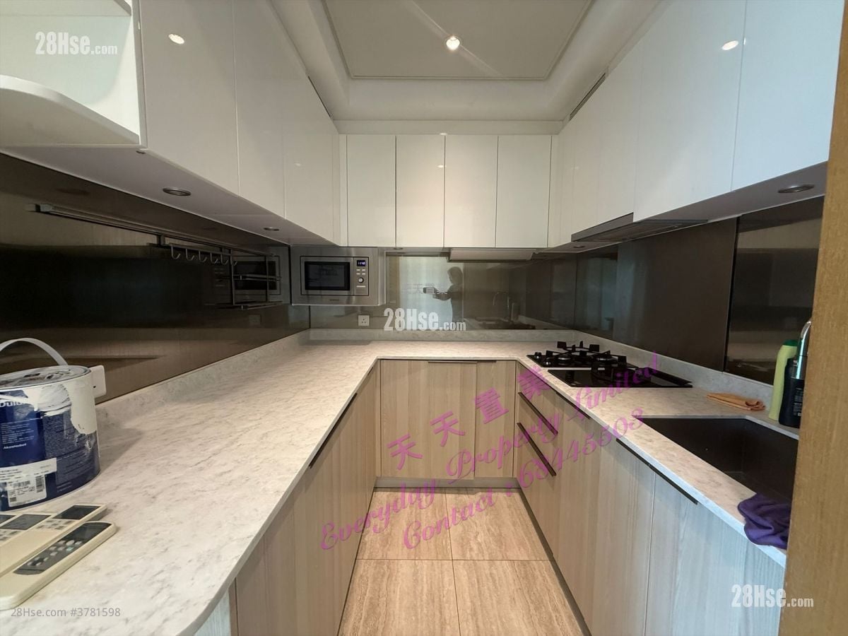 The Mediterranean Rental 2 Bedrooms , 1 Bathroom 668 ft²