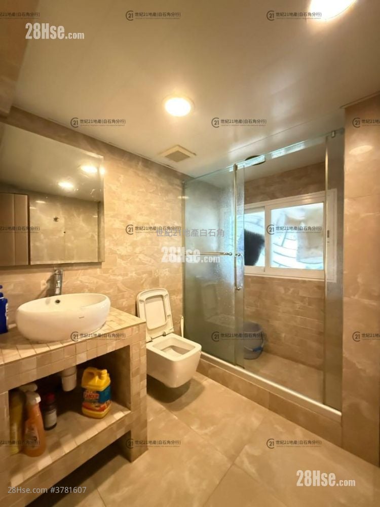 比华利山别墅 售盘 5+ 房 , 4 浴室 2,475 平方尺