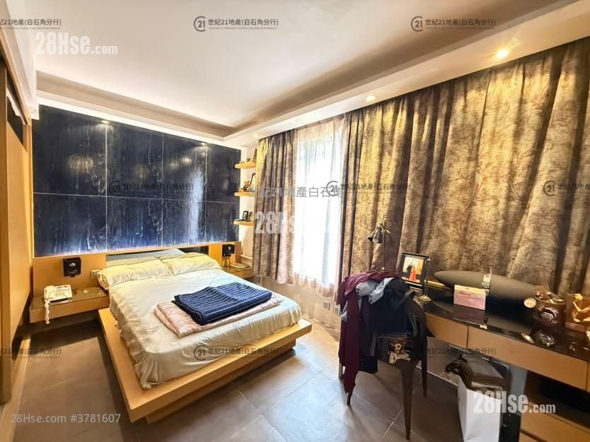 比华利山别墅 售盘 5+ 房 , 4 浴室 2,475 平方尺