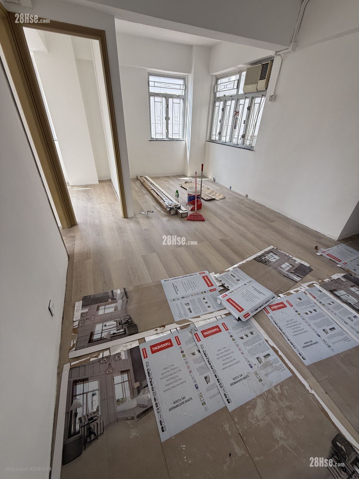 Man Cheong Building Rental 2 Bedrooms , 1 Bathroom 490 ft²