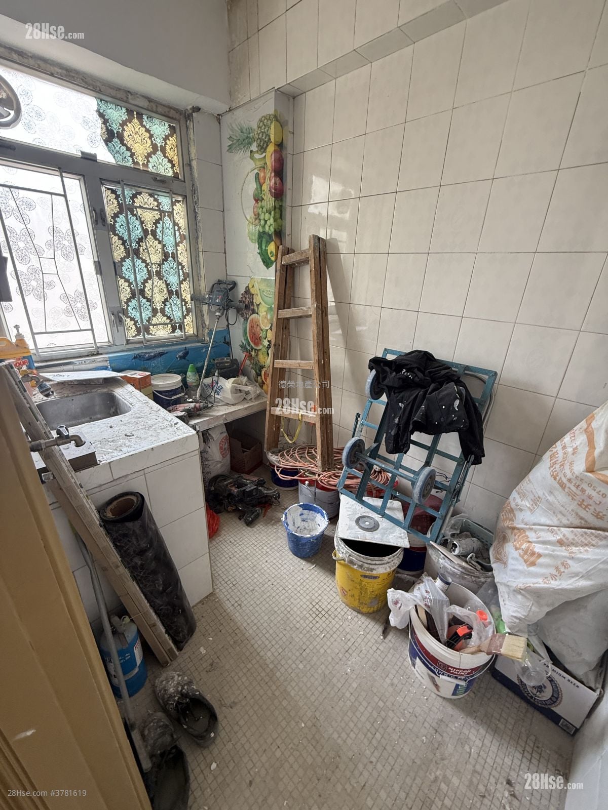 Man Cheong Building Rental 2 Bedrooms , 1 Bathroom 490 ft²