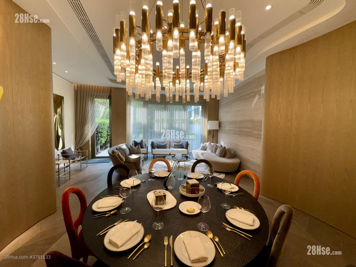 澐沣 售盘 5+ 房 2,305 平方尺