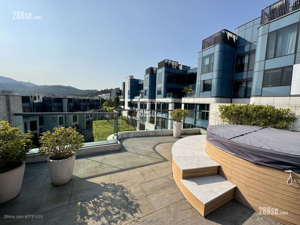 澐沣 售盘 5+ 房 2,305 平方尺