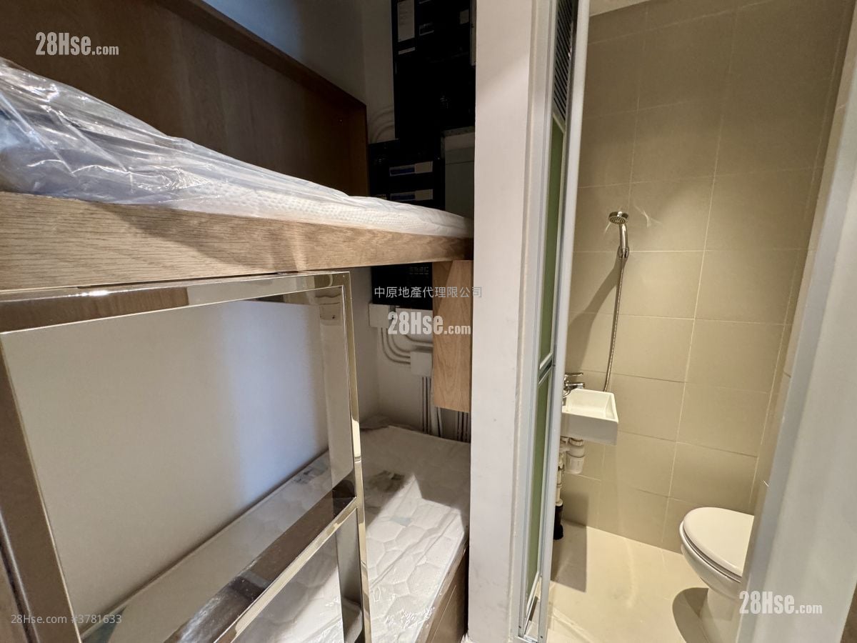 澐沣 售盘 5+ 房 2,305 平方尺