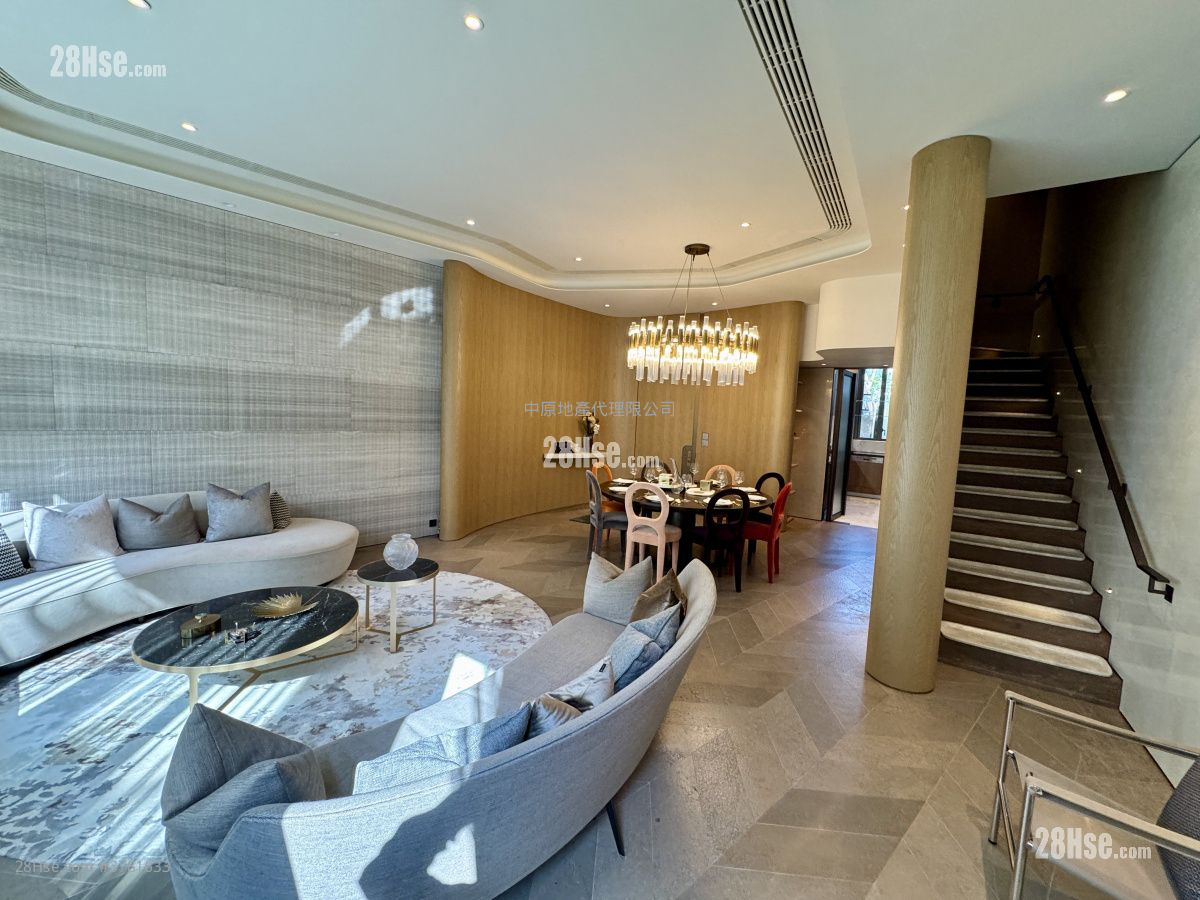 澐沣 售盘 5+ 房 2,305 平方尺