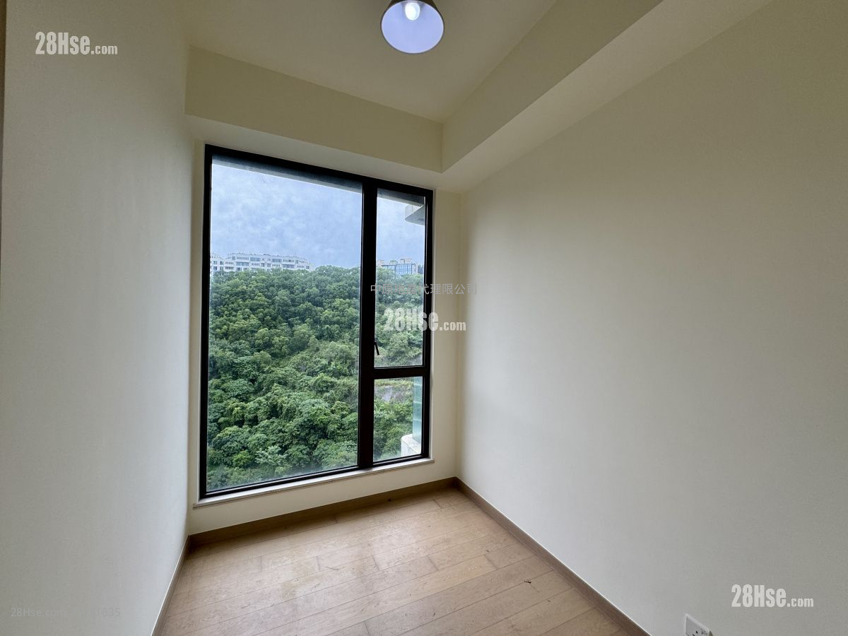 Dragons Range Sell 3 Bedrooms 944 ft²