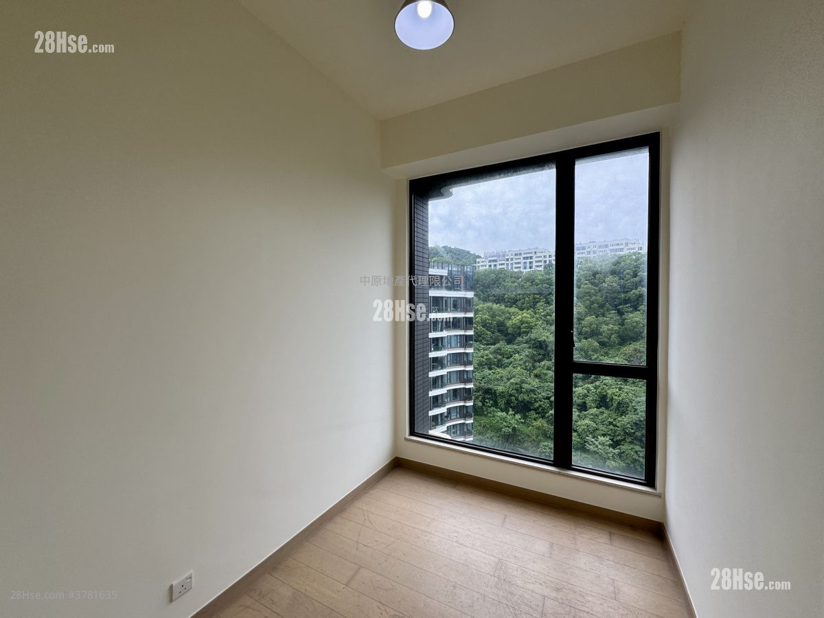 Dragons Range Sell 3 Bedrooms 944 ft²