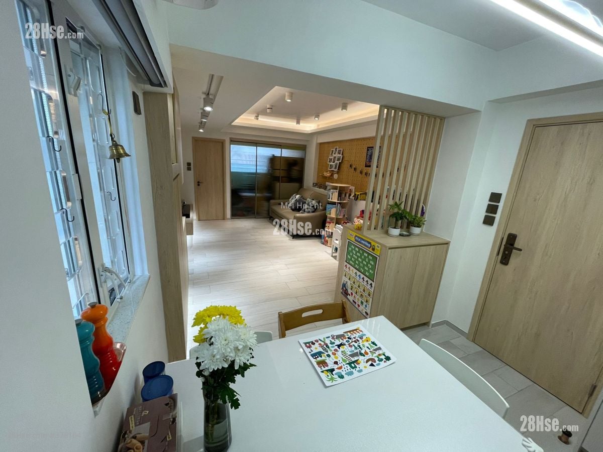 翡翠洋楼 售盘 3 房 , 2 浴室 646 平方尺