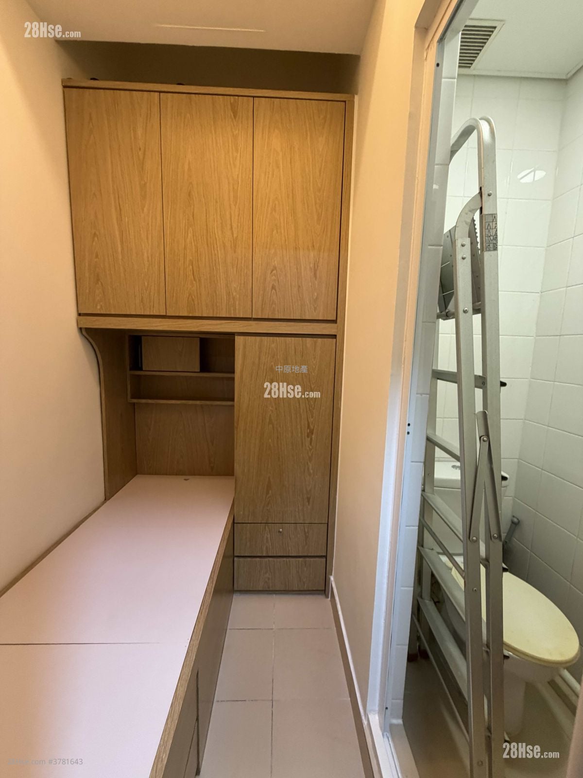 Yoho Midtown Sell 3 Bedrooms 880 ft²