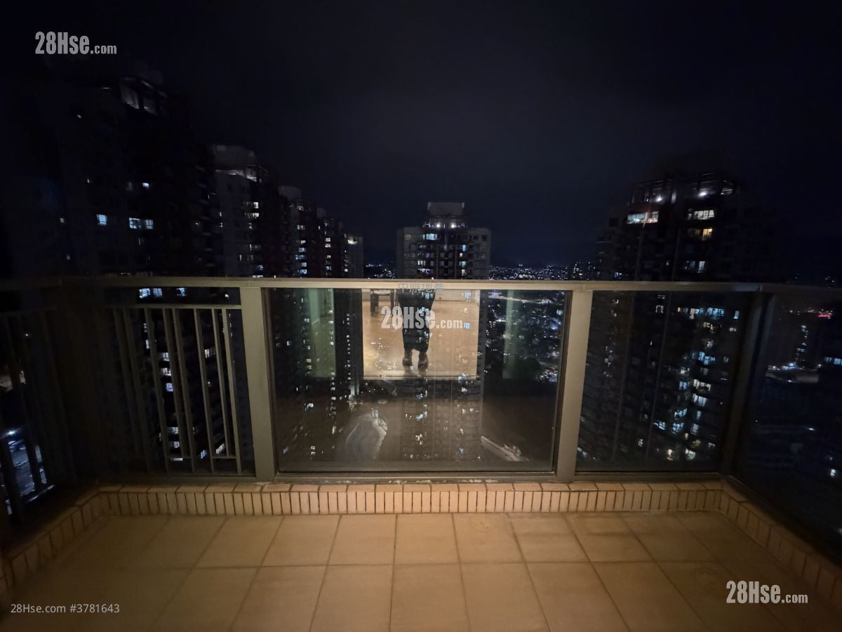 Yoho Midtown Sell 3 Bedrooms 880 ft²