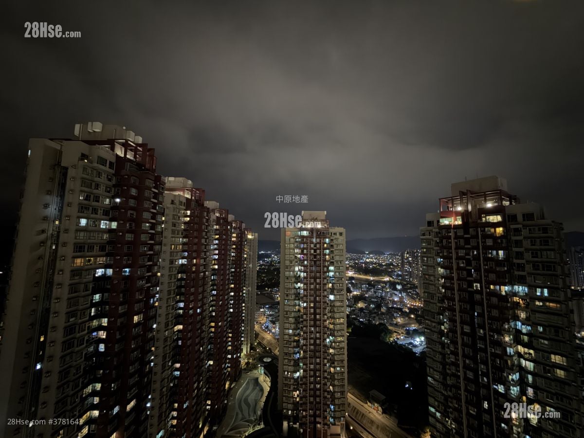 Yoho Midtown Sell 3 Bedrooms 880 ft²