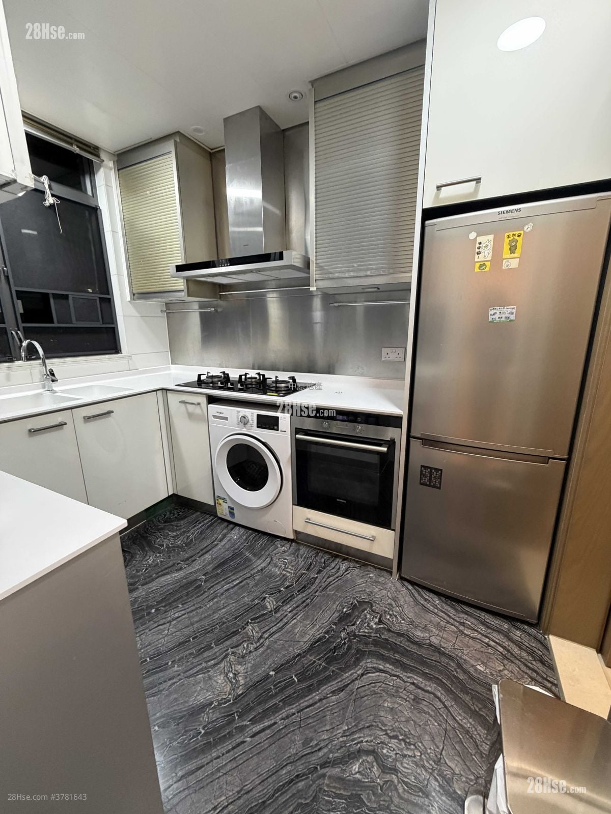 Yoho Midtown Sell 3 Bedrooms 880 ft²