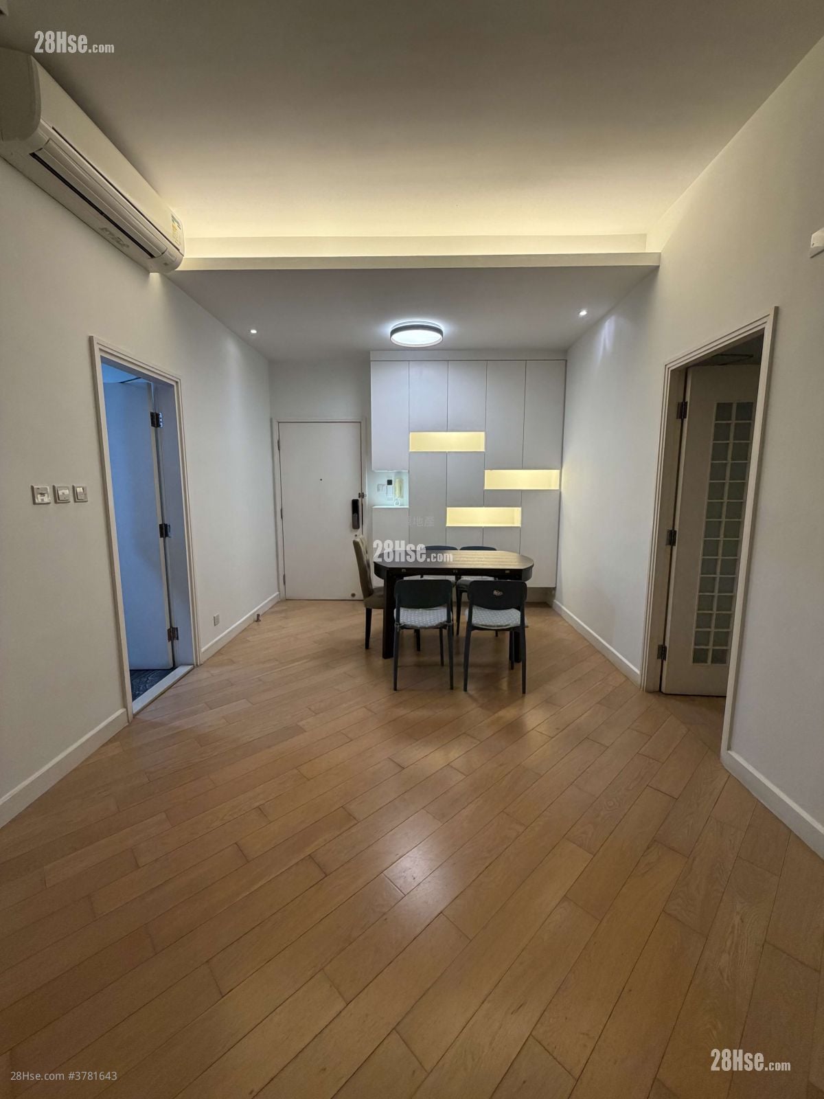 Yoho Midtown Sell 3 Bedrooms 880 ft²