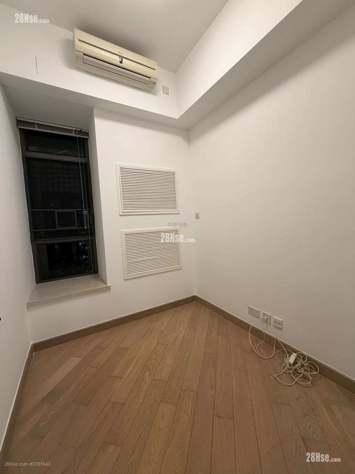 Yoho Midtown Sell 3 Bedrooms 880 ft²