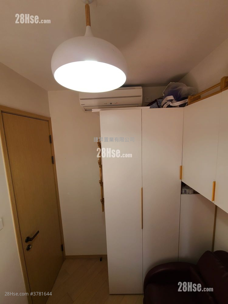 Upper East Sell 1 Bedroom , 1 Bathroom 307 ft²