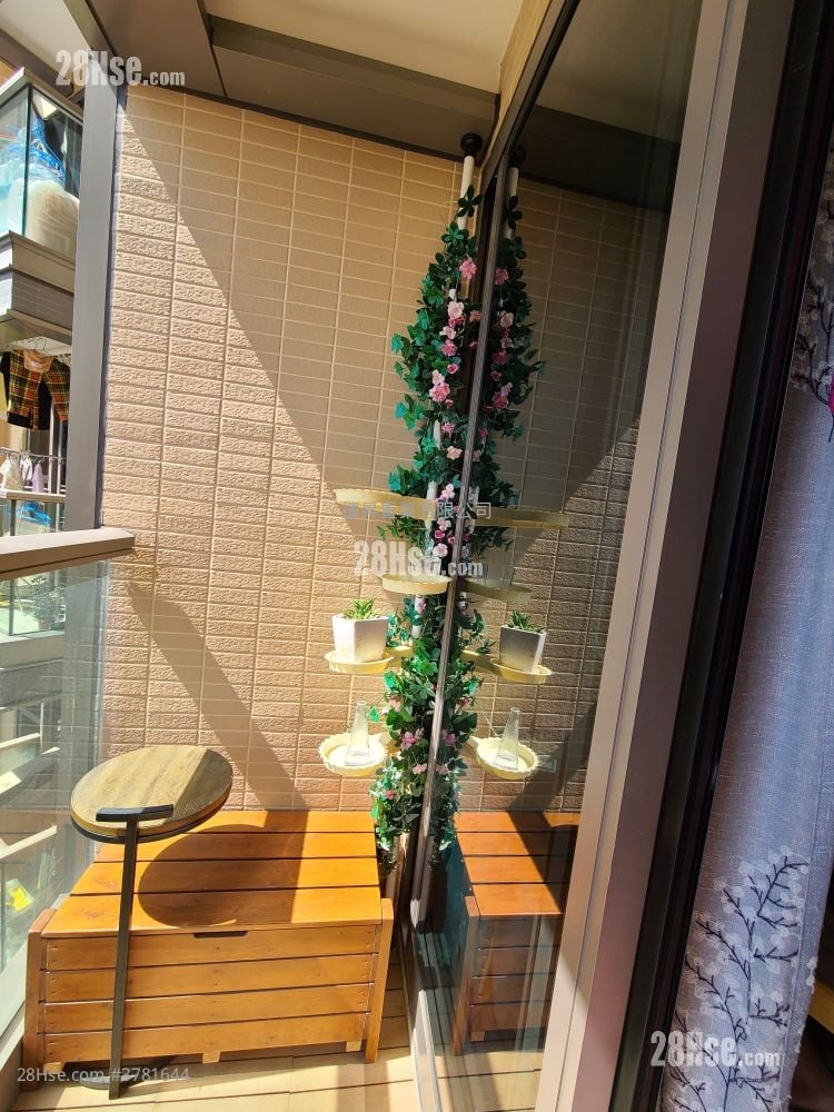 Upper East Sell 1 Bedroom , 1 Bathroom 307 ft²