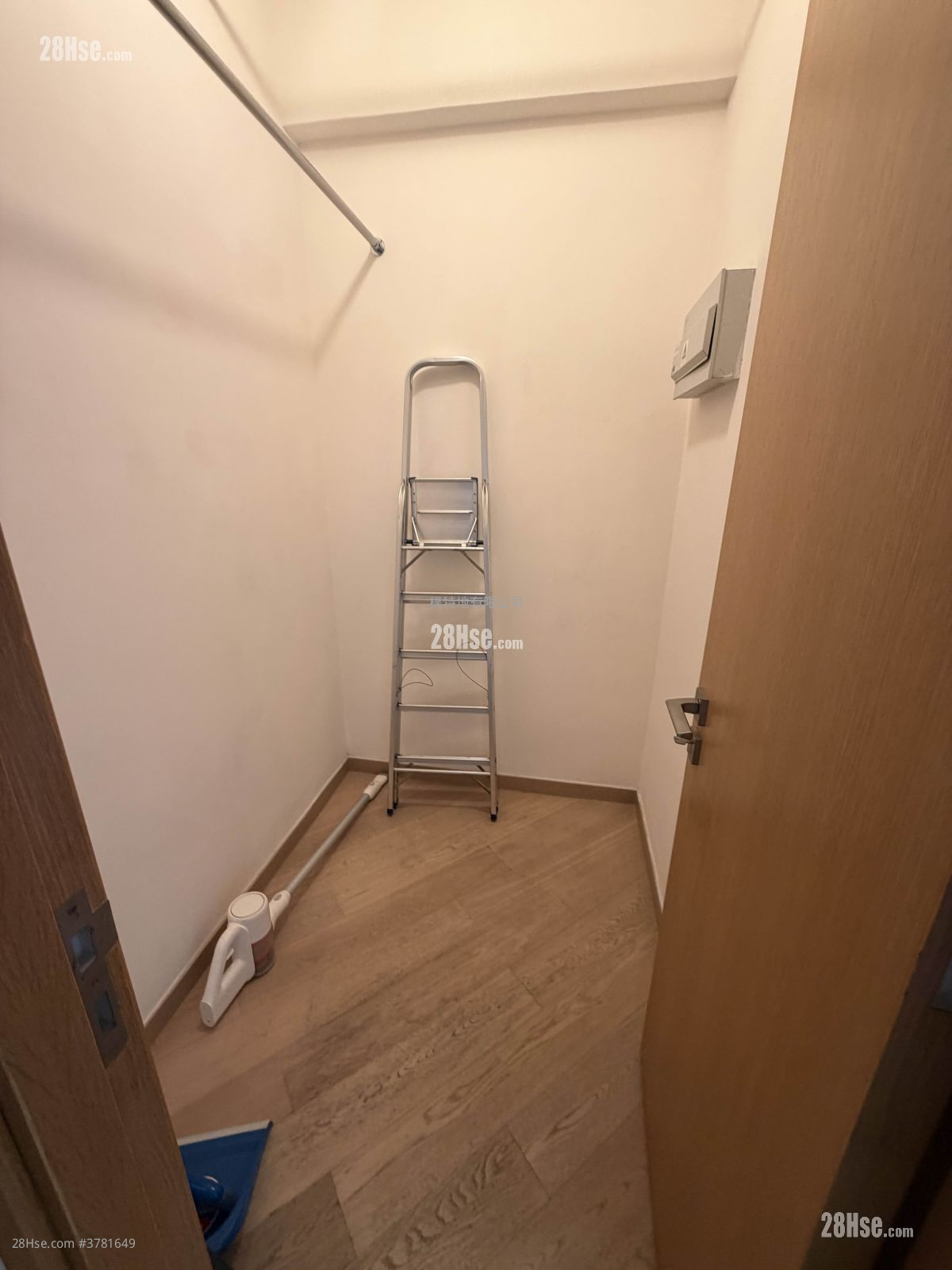 One Kai Tak(Ii) Rental 3 Bedrooms , 2 Bathrooms 799 ft²