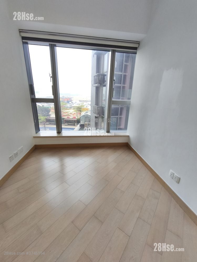 Century Link Rental 2 Bedrooms , 1 Bathroom 452 ft²