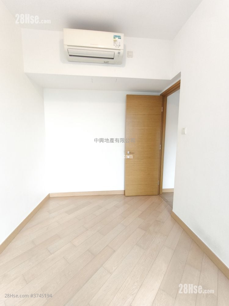 Century Link Rental 2 Bedrooms , 1 Bathroom 452 ft²