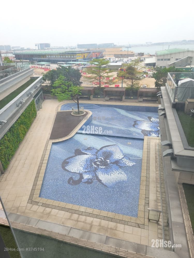 Century Link Rental 2 Bedrooms , 1 Bathroom 452 ft²