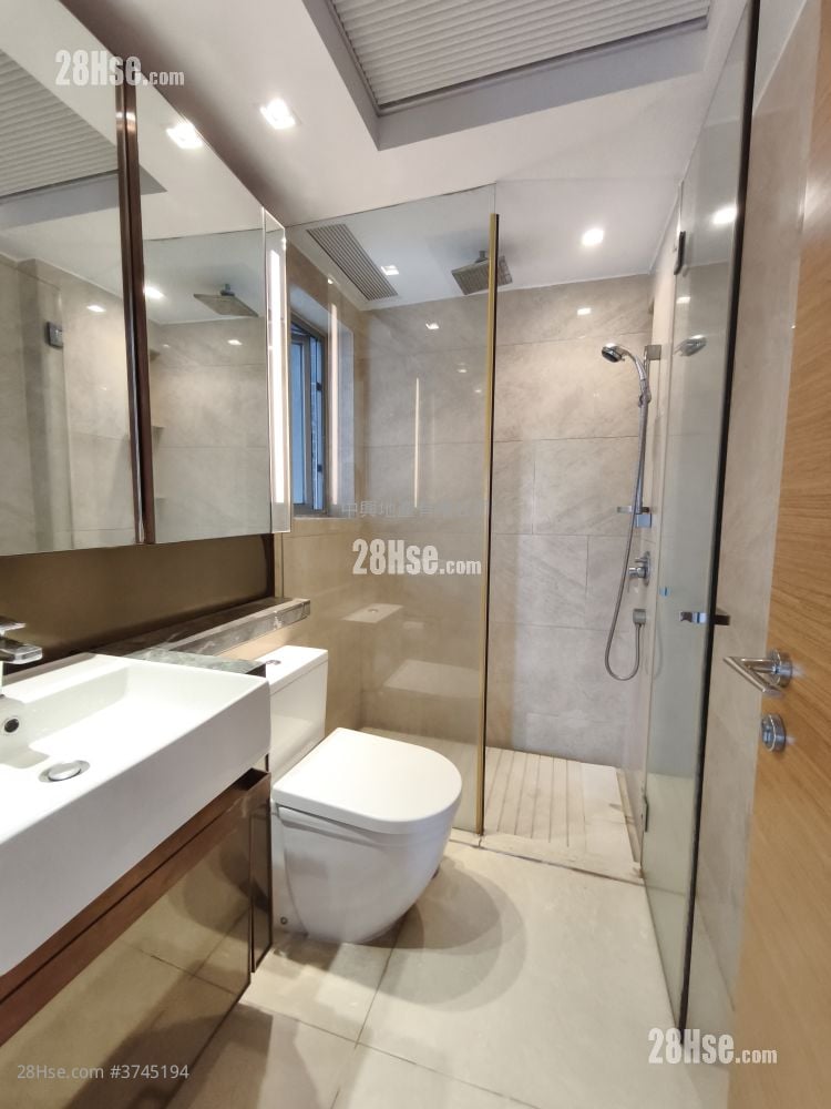 Century Link Rental 2 Bedrooms , 1 Bathroom 452 ft²