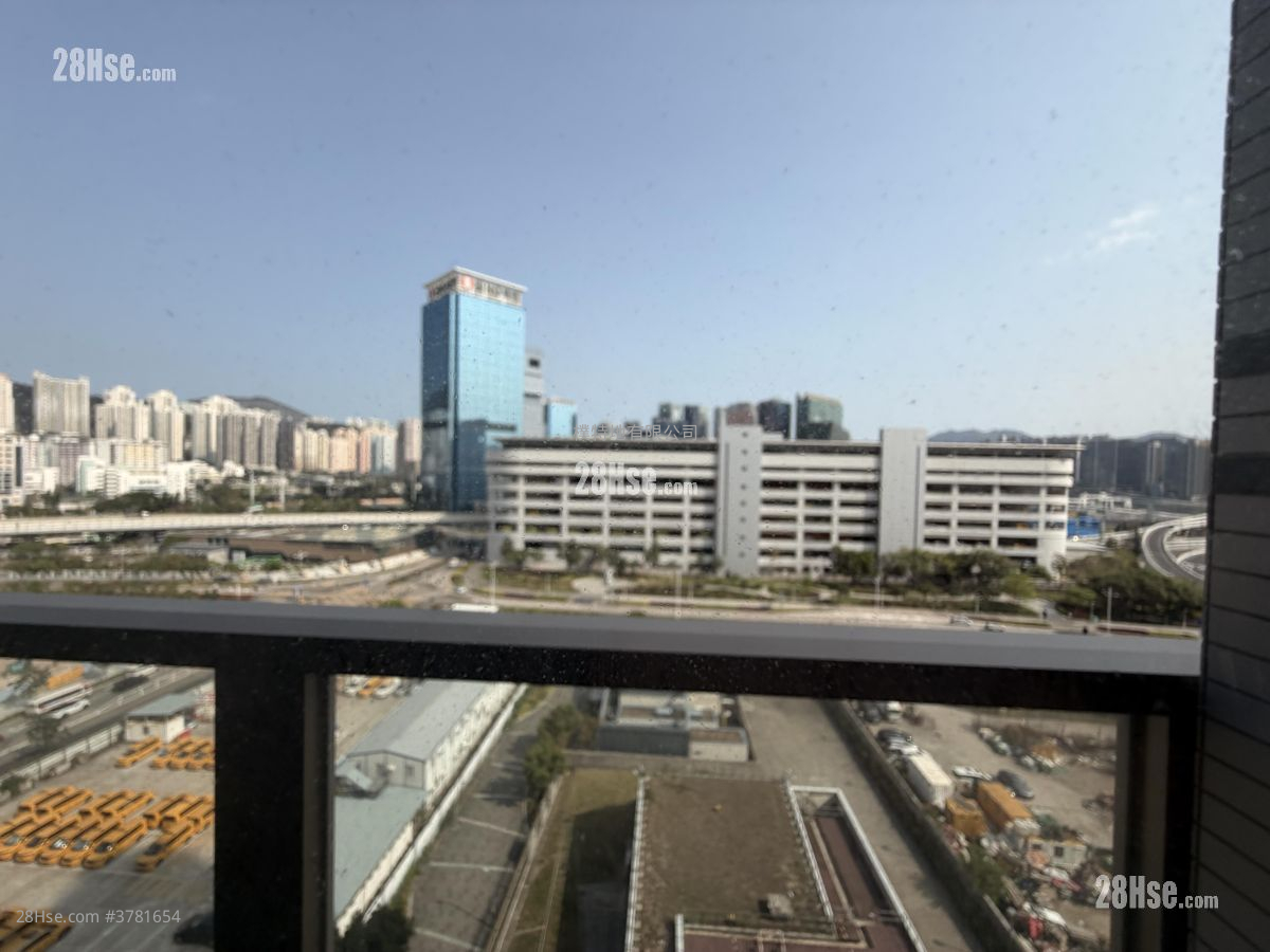 K.city Rental 3 Bedrooms , 2 Bathrooms 797 ft²