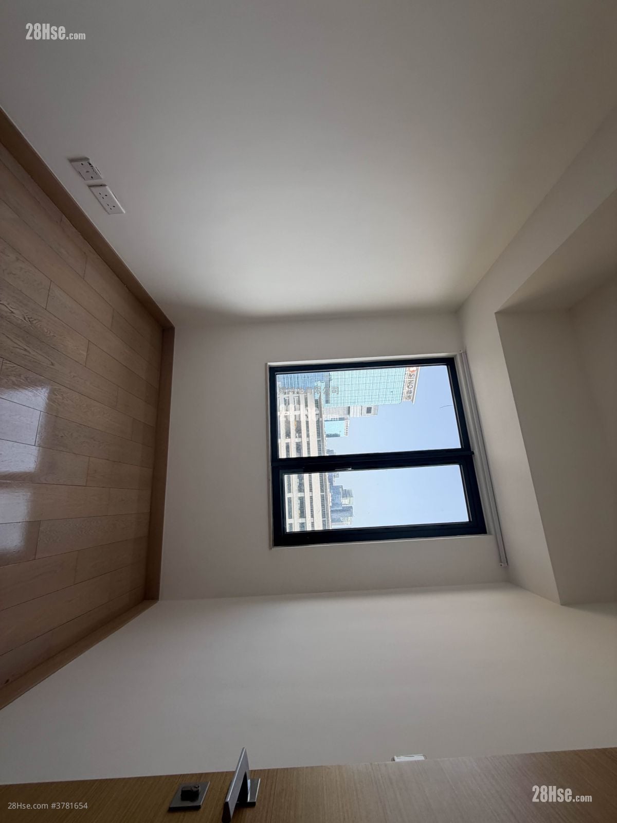 K.city Rental 3 Bedrooms , 2 Bathrooms 797 ft²