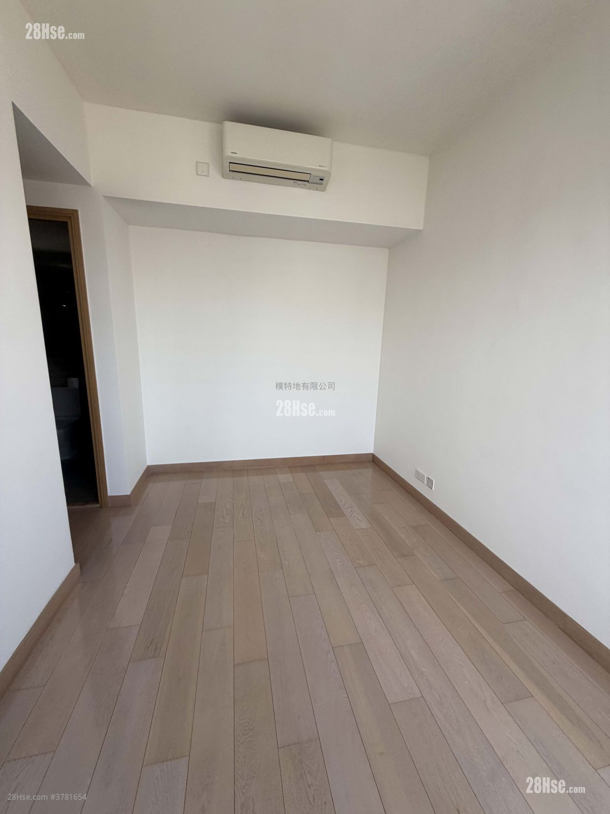 K.city Rental 3 Bedrooms , 2 Bathrooms 797 ft²