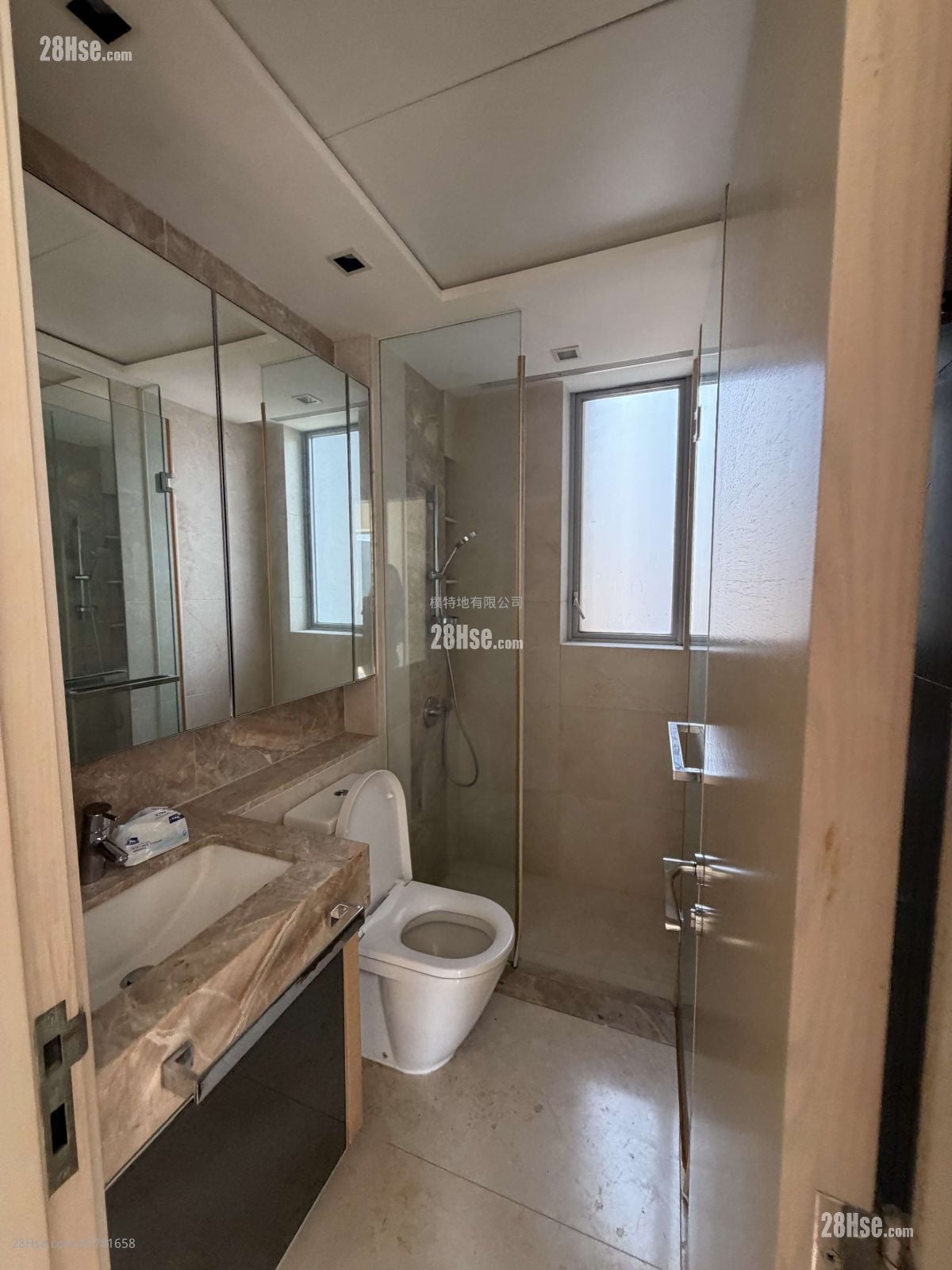 The Latitude Sell 4 Bedrooms , 3 Bathrooms 1,333 ft²