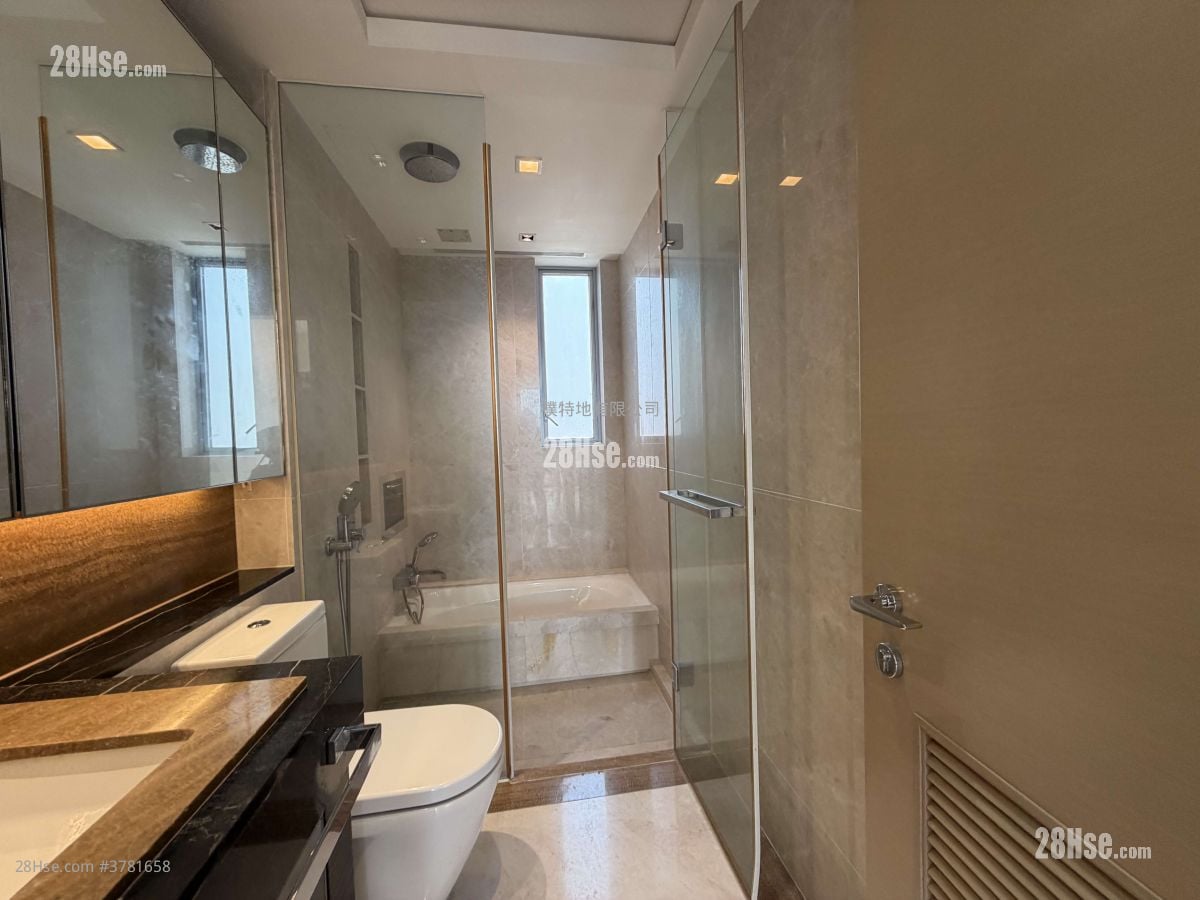 The Latitude Sell 4 Bedrooms , 3 Bathrooms 1,333 ft²