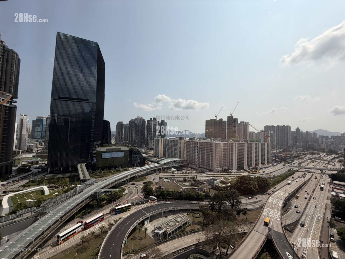 The Latitude Sell 4 Bedrooms , 3 Bathrooms 1,333 ft²