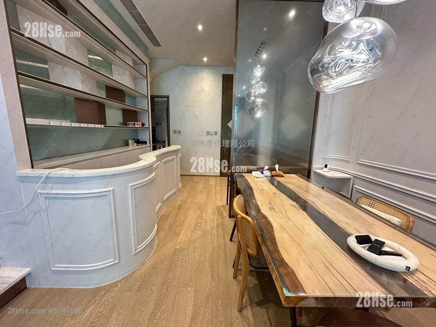 La Vetta Rental 4 Bedrooms , 3 Bathrooms 2,222 ft²