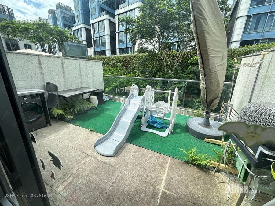 La Vetta Rental 4 Bedrooms , 3 Bathrooms 2,222 ft²