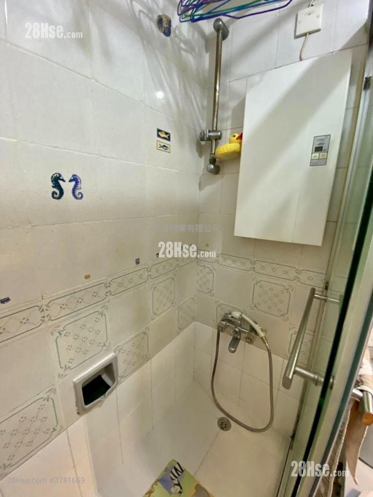 Sunshine Plaza Sell 2 Bedrooms , 1 Bathroom 433 ft²