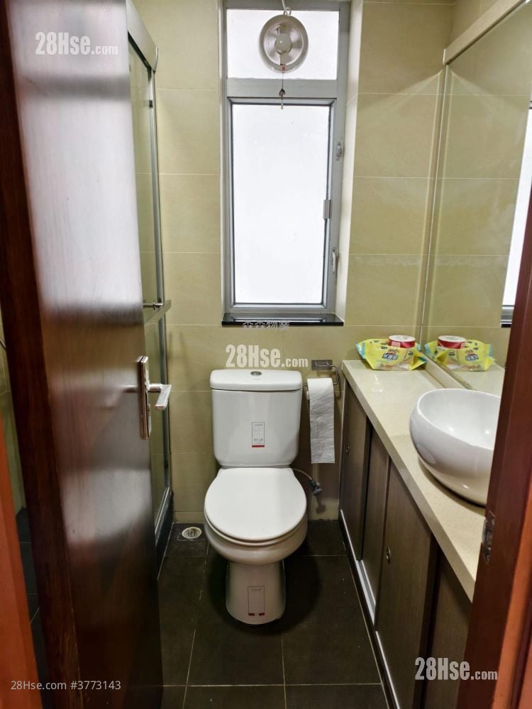 Nan Fung Sun Chuen Sell 2 Bedrooms , 1 Bathroom 391 ft²