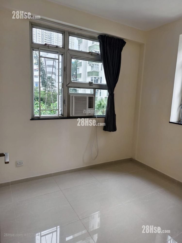 Nan Fung Sun Chuen Sell 2 Bedrooms , 1 Bathroom 391 ft²