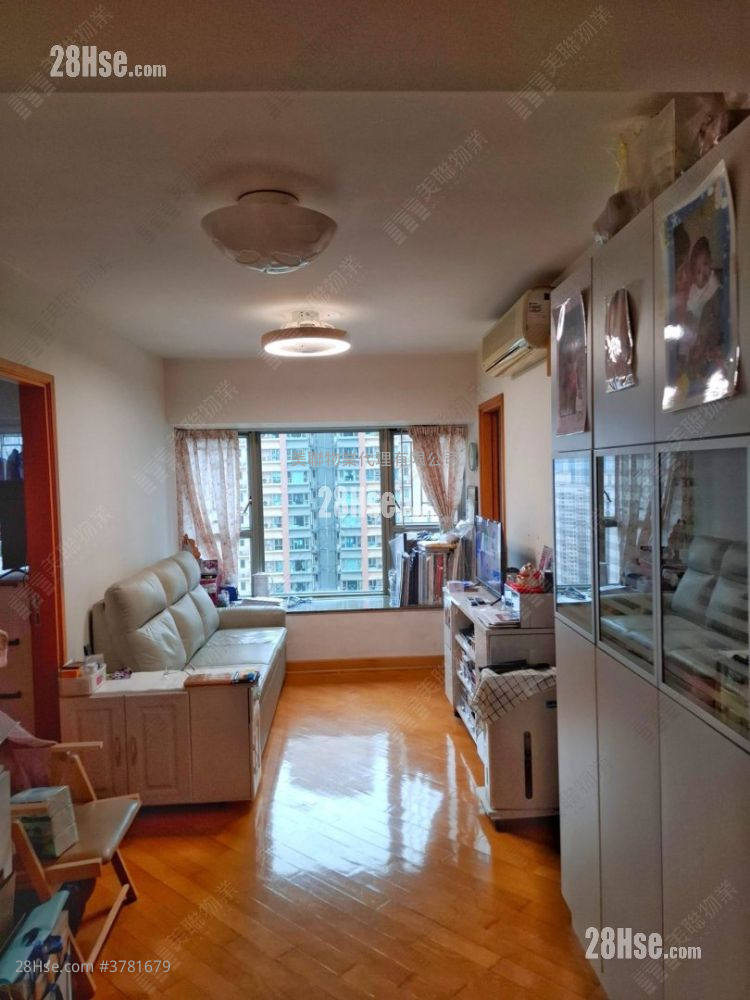 Park Central Sell 2 Bedrooms , 1 Bathroom 406 ft²