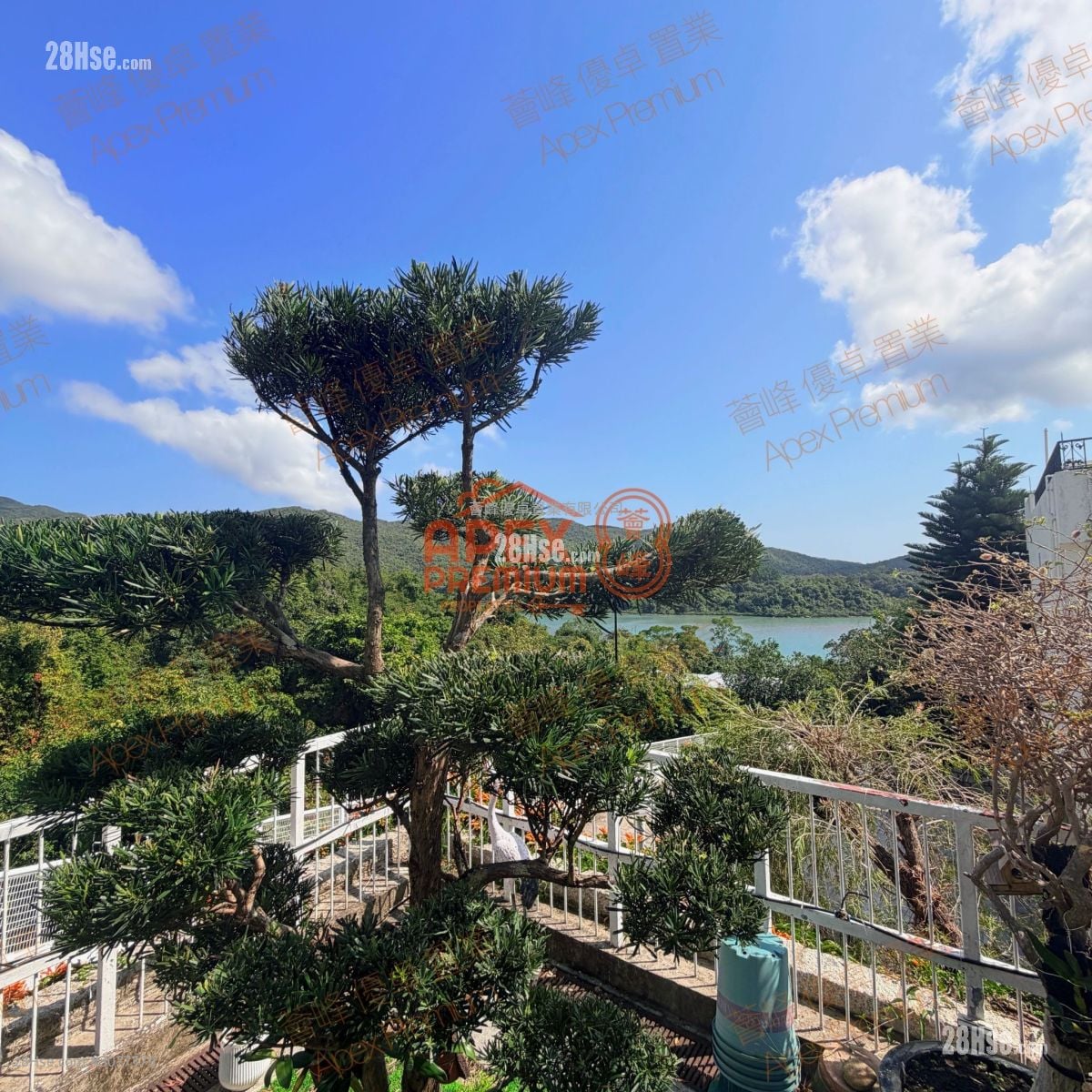 万宜山庄 租盘 5+ 房 , 2 浴室 2,100 平方尺