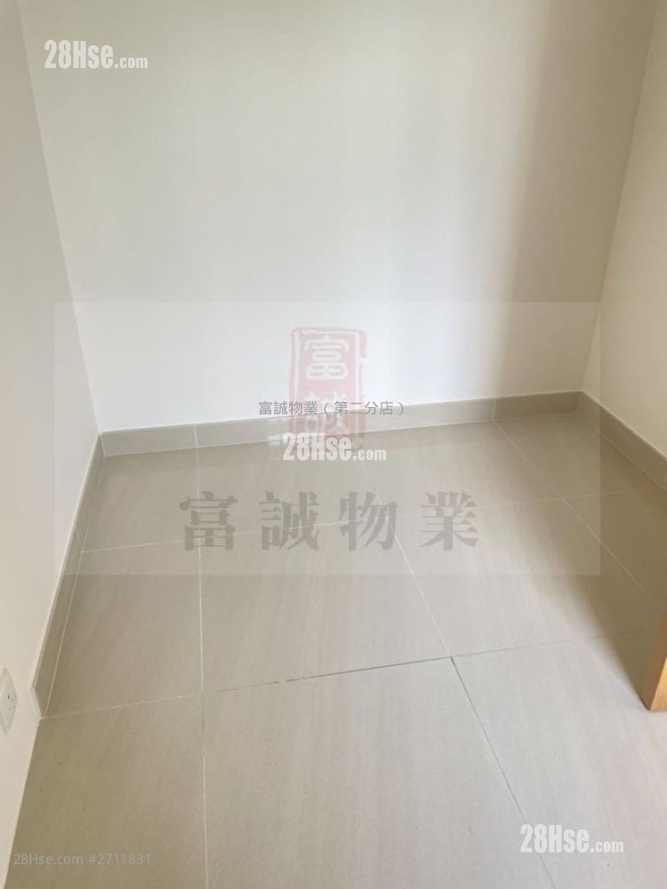 油翠苑 售盘 2 房 , 1 浴室 400 平方尺