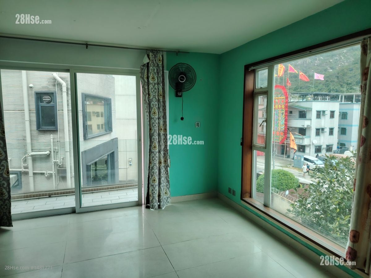 Village House In So Kwun Wat Village Dis Rental 1 Bedroom , 1 Bathroom 285 ft²
