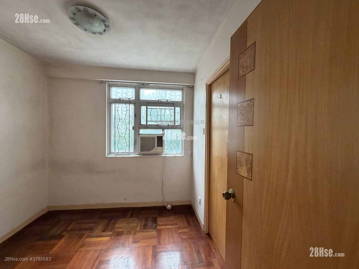 Nan Fung Sun Chuen Sell 3 Bedrooms 570 ft²