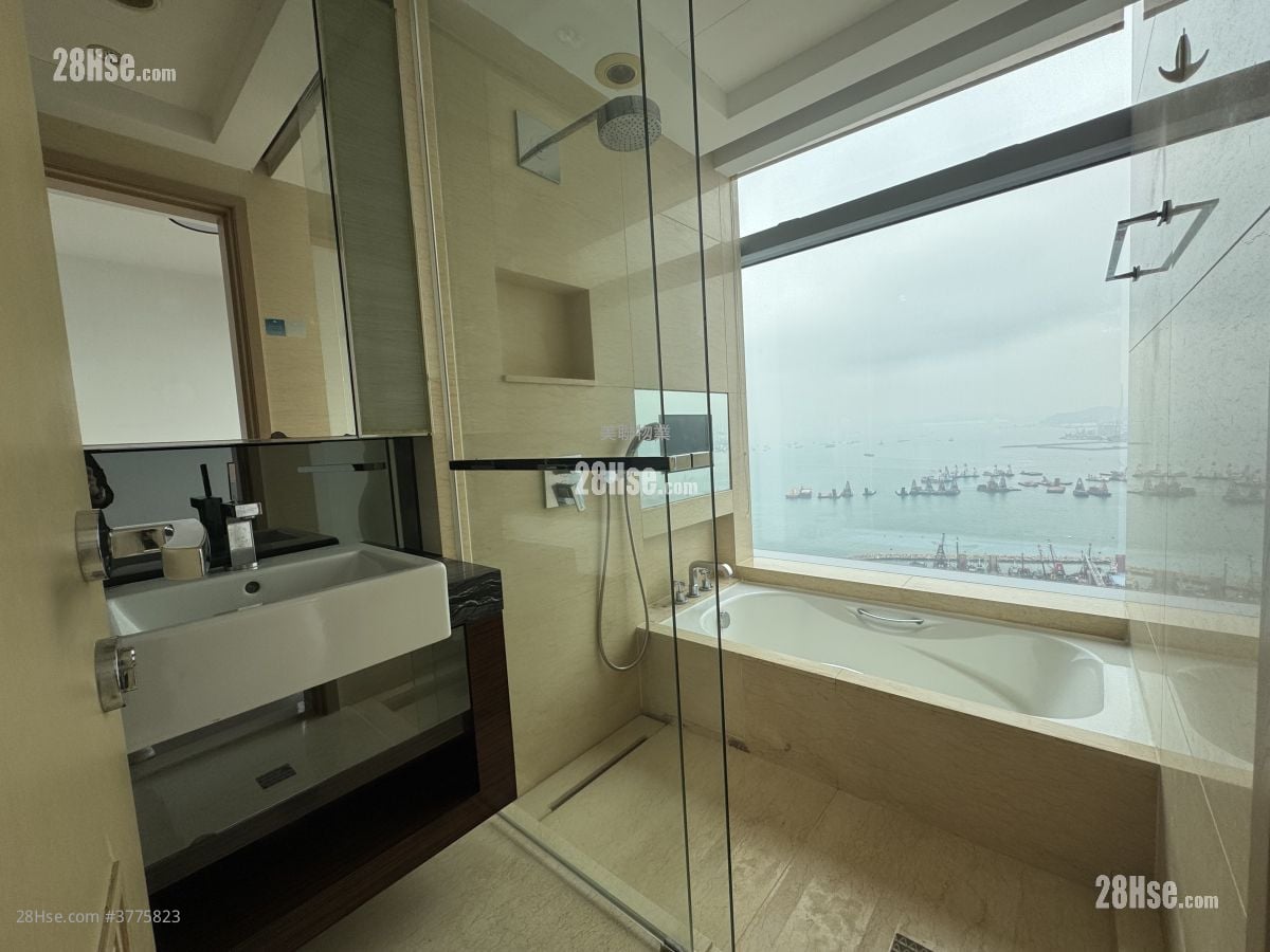 浴室: 主人套房浴室