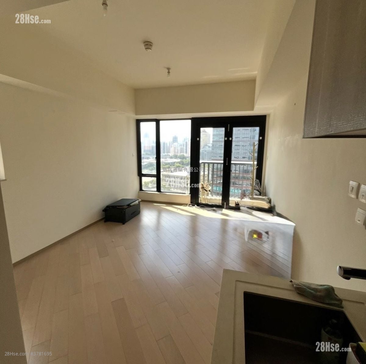 映御 租盘 1 浴室 303 平方尺