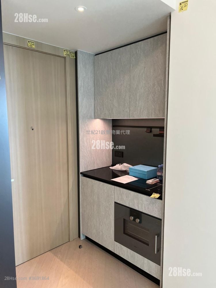 One Victoria Rental 1 Bedroom , 1 Bathroom 338 ft²