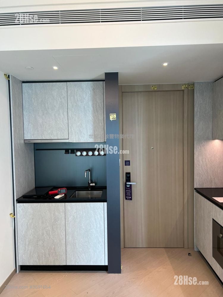 One Victoria Rental 1 Bedroom , 1 Bathroom 338 ft²