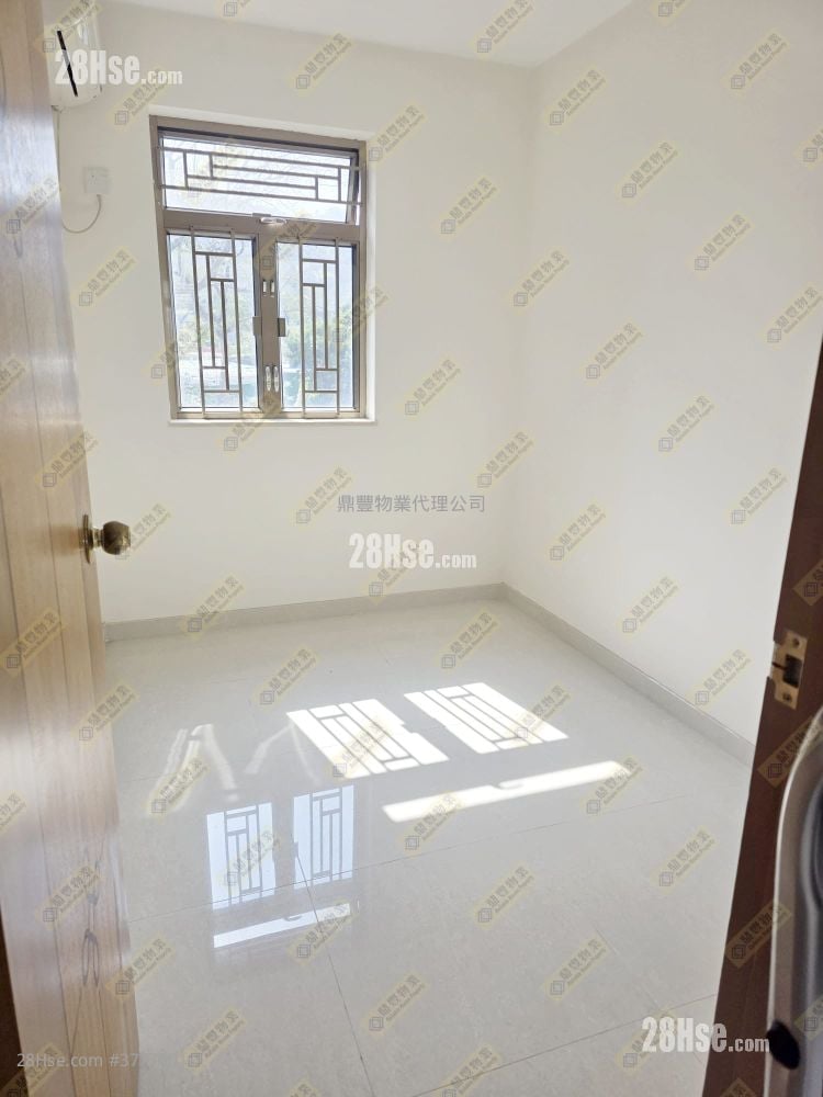 bedroom 3: Village Rental 3 Bedrooms , 1 Bathroom