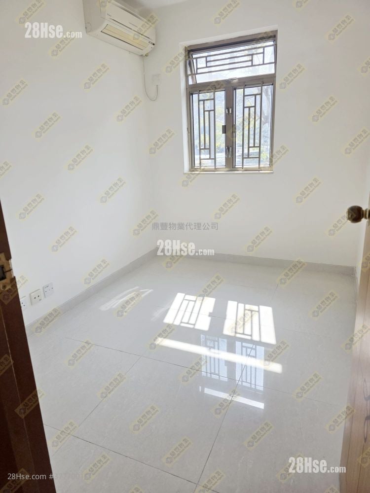 bedroom 2: Village Rental 3 Bedrooms , 1 Bathroom