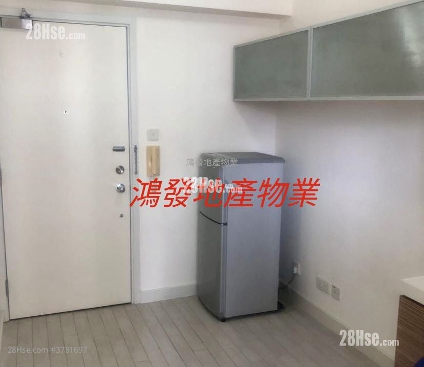 The Platinum Sell 1 Bedroom , 1 Bathroom 223 ft²