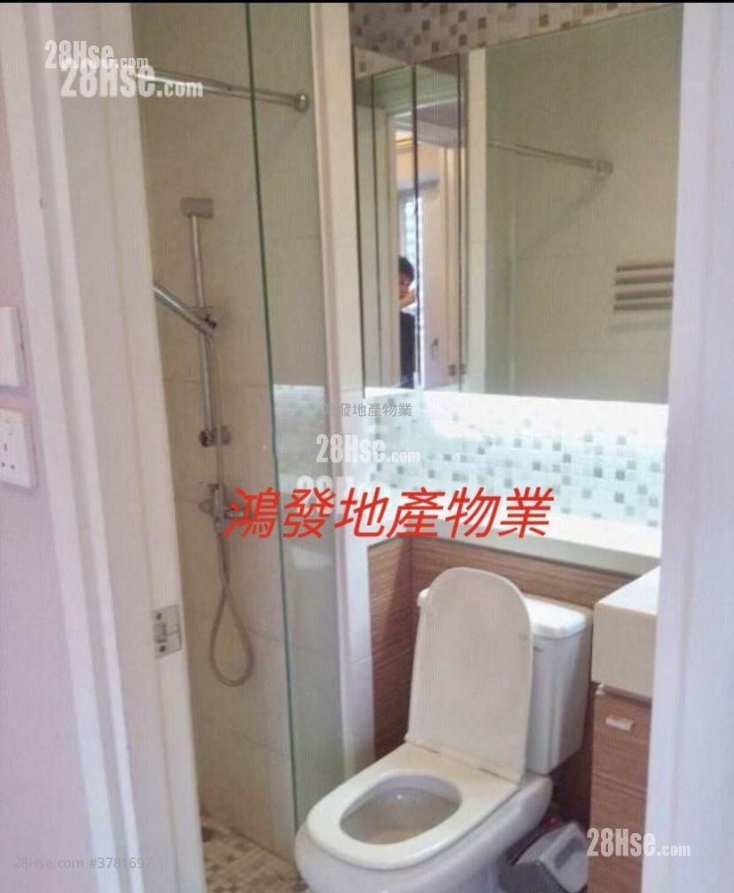 The Platinum Sell 1 Bedroom , 1 Bathroom 223 ft²